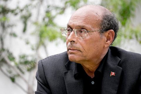 25 novembre 2014 : après une campagne éléectorale présidenteille fatiguante, le candidat à sa succession Moncef Marzouki est parti trois jours se reposer dans sa villa dans la zone touristique de Port El Kantoui au nord de Sousse. Les résultats préliminaires lui donne la seconde place avec 6 points de retard contre Beji Caid Essebsi, avec 33,43 % contre 39,46 %.