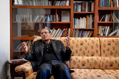 25 novembre 2014 : après une campagne éléectorale présidenteille fatiguante, le candidat à sa succession Moncef Marzouki est parti trois jours se reposer dans sa villa dans la zone touristique de Port El Kantoui au nord de Sousse. Les résultats préliminaires lui donne la seconde place avec 6 points de retard contre Beji Caid Essebsi, avec 33,43 % contre 39,46 %.