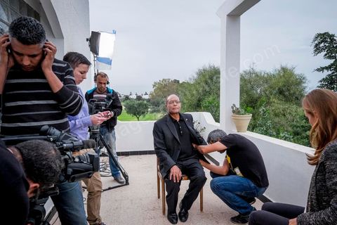 25 novembre 2014 : après une campagne éléectorale présidenteille fatiguante, le candidat à sa succession Moncef Marzouki est parti trois jours se reposer dans sa villa dans la zone touristique de Port El Kantoui au nord de Sousse. Les résultats préliminaires lui donne la seconde place avec 6 points de retard contre Beji Caid Essebsi, avec 33,43 % contre 39,46 %.