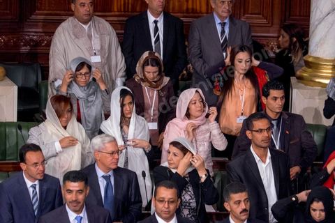 December 2, 2014: The 217 new members of parliament took the oath of office on the Quran during the first meeting of the 217 members of the Assembly of the Representatives of the People (ARP) elected on October 26, an election won by the Nidaa Tounès party (86 seats) ahead of the Islamist Ennahda party (69 seats), which had held the majority until then. This first meeting was presided over by longtime activist Ali Ben Salem, in his capacity as the senior-most member of this new assembly