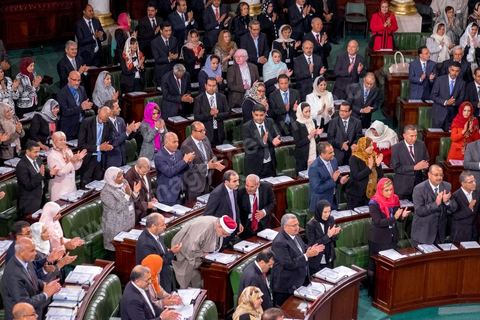 December 2, 2014: The 217 new members of parliament took the oath of office on the Quran during the first meeting of the 217 members of the Assembly of the Representatives of the People (ARP) elected on October 26, an election won by the Nidaa Tounès party (86 seats) ahead of the Islamist Ennahda party (69 seats), which had held the majority until then. This first meeting was presided over by longtime activist Ali Ben Salem, in his capacity as the senior-most member of this new assembly