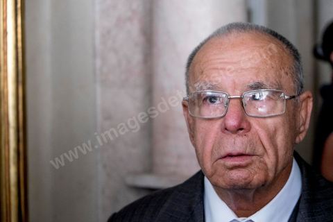 December 2, 2014: Visibly moved, Mr. Ali Ben Salem wiped away a few tears as he was applauded by the members of parliament and an audience of guests. This was the first meeting of the 217 members of the Assembly of the Representatives of the People (ARP) elected on October 26, an election won by the Nidaa Tounès party (86 seats) ahead of the Islamist Ennahda party (69 seats), which had held the majority until then. This first meeting was presided over by longtime activist Ali Ben Salem, in his capacity as the senior-most member of this new assembly.