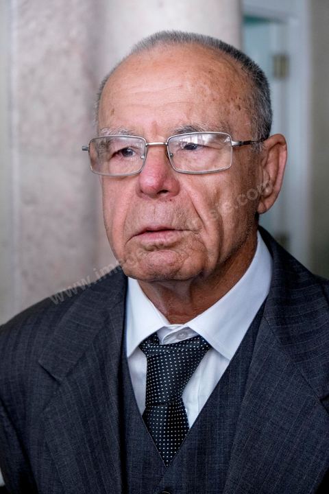 December 2, 2014: Visibly moved, Mr. Ali Ben Salem wiped away a few tears as he was applauded by the members of parliament and an audience of guests. This was the first meeting of the 217 members of the Assembly of the Representatives of the People (ARP) elected on October 26, an election won by the Nidaa Tounès party (86 seats) ahead of the Islamist Ennahda party (69 seats), which had held the majority until then. This first meeting was presided over by longtime activist Ali Ben Salem, in his capacity as the senior-most member of this new assembly.