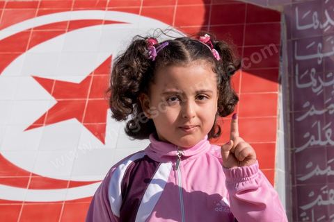 21 décembre 2014 : jour de vote pour le second tour des élections présidentielles opposant Beji Caid Essebsi, favori,  au président sortant Moncef Marzouki.