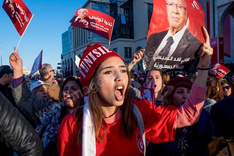 December 22, 2014: The “bajboujettes”—a nickname given to the large number of female supporters of Beji Caïd Essebsi, the anti-Islamist candidate—gathered in front of the party’s campaign headquarters in the very upscale Berges du Lac neighborhood of Tunis as soon as the victory was officially announced.