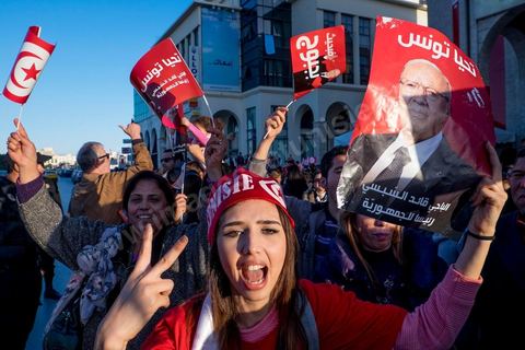 December 22, 2014: The “bajboujettes”—a nickname given to the large number of female supporters of Beji Caïd Essebsi, the anti-Islamist candidate—gathered in front of the party’s campaign headquarters in the very upscale Berges du Lac neighborhood of Tunis as soon as the victory was officially announced.
