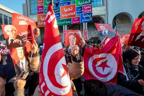December 22, 2014: The “bajboujettes”—a nickname given to the large number of female supporters of Beji Caïd Essebsi, the anti-Islamist candidate—gathered in front of the party’s campaign headquarters in the very upscale Berges du Lac neighborhood of Tunis as soon as the victory was officially announced.
