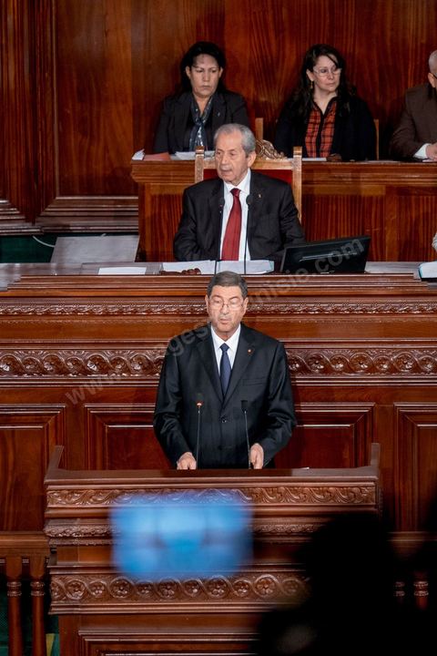 4 février 2015 : Discours de politique générale de Habib Essid, Premier Ministre, sur le perchoir de l'assemblée. Présentation du nouveau gouvernement de Habib Essid et discours de politique générale du nouveau Premier Ministre Habib Essid avant le vote de confiance au gouvernement à l'assemblée des Représentants du Peuple.