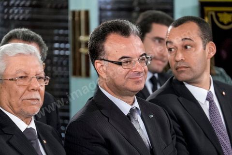 6 février 2015 : Taieb Baccouche, Slim CHaker et Yassine Brahim. Deux jours après le vote de confiance du nouveau gouvernement de Habib Essid à l'assemblée avec une large majorité pour de 166 sièges sur 217, cérémonie de pretsation de serment et photo du nouveau gouvernement au Palais de Carthage autour du Président de la République Béji Caïd Essebsi. Les 44 ministres et secrétaires d’Etat choisis par le Chef du gouvernement Habib Essid se sont présentés, chacun son tour, devant le président de la République pour prêter serment sur le Coran.