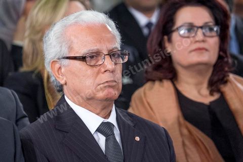 6 février 2015 : Mohamed Salah Ben Aïssa, Ministre de la Justice. Deux jours après le vote de confiance du nouveau gouvernement de Habib Essid à l'assemblée avec une large majorité pour de 166 sièges sur 217, cérémonie de pretsation de serment et photo du nouveau gouvernement au Palais de Carthage autour du Président de la République Béji Caïd Essebsi. Les 44 ministres et secrétaires d’Etat choisis par le Chef du gouvernement Habib Essid se sont présentés, chacun son tour, devant le président de la République pour prêter serment sur le Coran.