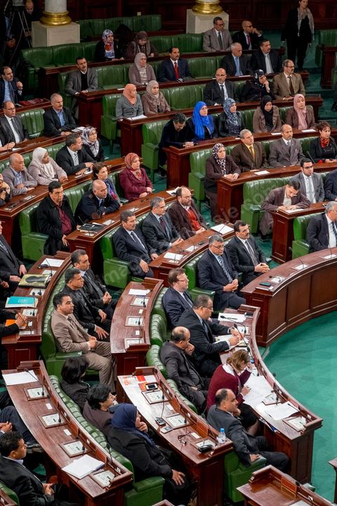 18 mars 2015 : Dans la soirée, quelques heures après l'attaque terroriste du musée du Bardo, L'assemblée des Représentants du Peuple organise une séance plénière et donne la parole aux députés sur l'attaque qui a eu lieu à quelques mètres de l'hémicycle.