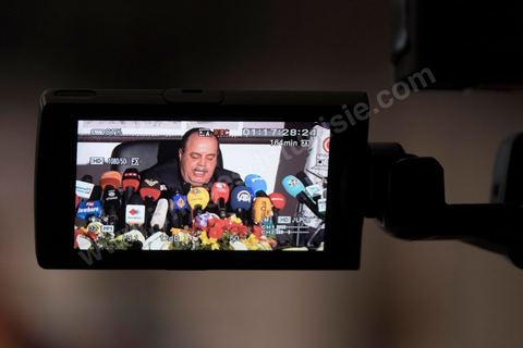 26 mars 2015 : Conférence de presse du ministre de l’Intérieur Najem Gharsalli, à la Direction générale des unités d’intervention à Bouchoucha. Il est revenu sur les détails de l’attaque terroriste du 18 mars, au musée du Bardo.