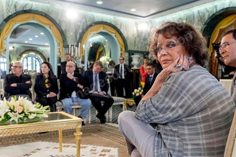 April 18, 2015: Claudia Cardinale at the Presidential Palace in Carthage; Tunisian President Béji Caïd Essebsi receives the delegation. As part of efforts to promote Tunisia, French Minister of Culture Fleur Pelerin traveled to Tunisia on a trip organized by the Ministry of Tourism, accompanied by a delegation of French and Tunisian dignitaries participating in the “Tunisia: I’m Going There” communications campaign.