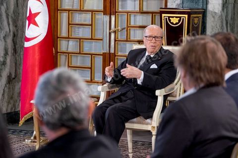 18 avril 2015 : Au palais présidentiel de Carthage, le président tunisien Béji Caïd Essebsi reçoit la délégation. Dans le cadre de la promotion de la Tunisie, la ministre française de la Culture Fleur Pelerin s'est rendue en Tunisie dans un voyage organisé par le ministère du tourisme avec une délégation de personnalités françaises et tunisiennes qui participent à la campagne de communication "La Tunisie, moi j'y vais".