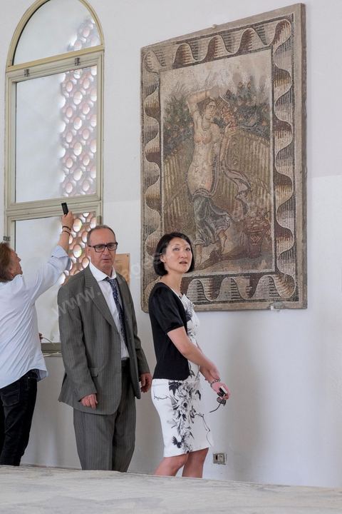 April 18, 2015: Fleur Pelerin visits the Archaeological Museum of Carthage. As part of efforts to promote Tunisia, French Minister of Culture Fleur Pelerin traveled to Tunisia on a trip organized by the Ministry of Tourism, accompanied by a delegation of French and Tunisian dignitaries participating in the “Tunisia: I’m Going There” communication campaign.