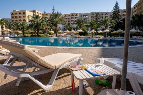 June 26, 2015: Around the deserted pool, the tourists’ lounge chairs and belongings remained, evidence of their sudden flight. A terrorist attack took place at a hotel in the tourist area of Port El Kantaoui, north of Sousse. A young Tunisian terrorist opened fire for nearly half an hour on tourists, from the hotel beach all the way to the reception area, resulting in a preliminary death toll of 39 among tourists and Tunisian employees, before being shot dead by law enforcement. The Tunisian Ministry of Health states that among the injured are people of British, Belgian, German, and Norwegian nationalities, among others.