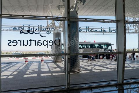 27 juin 2015 : A l'aéroport d'Enfidha les touristes affluent pour des départs anticipés suit à l'attaque terroriste. Au lendemain de l'attaque terroriste de Sousse qui a fait 39 morts dans un Hotel de la zone touristique de Port El Kantaoui.