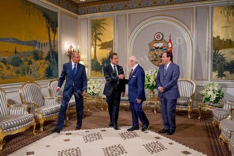 20 juillet 2015 : Rencontre au Palais présidentiel de Carthage entre Beji Caïd Essebsi, président de la république tunisienne et Nicolas Sarkozy accompagné d'une délégation du parti Les Républicains. Visite de Nicolas Sarkozy en Tunisie à titre de Président du Pparti Les Républicains.