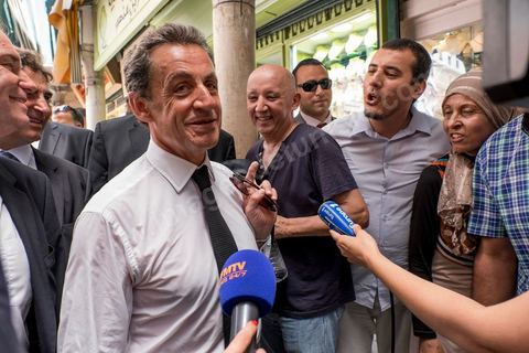 20 juillet 2015 : Visite de la medina de Tunis de Nicolas Sarkozy et de la délégation du parti Les Républicains. Visite de Nicolas Sarkozy en Tunisie à titre de Président du Pparti Les Républicains.
