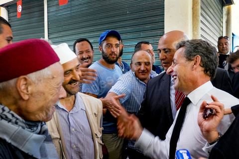 20 juillet 2015 : Visite de la medina de Tunis de Nicolas Sarkozy et de la délégation du parti Les Républicains. Visite de Nicolas Sarkozy en Tunisie à titre de Président du Pparti Les Républicains.