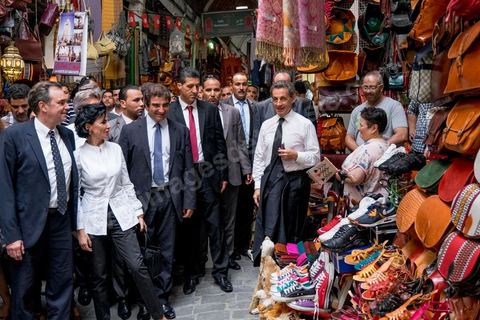 20 juillet 2015 : Visite de la medina de Tunis de Nicolas Sarkozy et de la délégation du parti Les Républicains. Visite de Nicolas Sarkozy en Tunisie à titre de Président du Pparti Les Républicains.