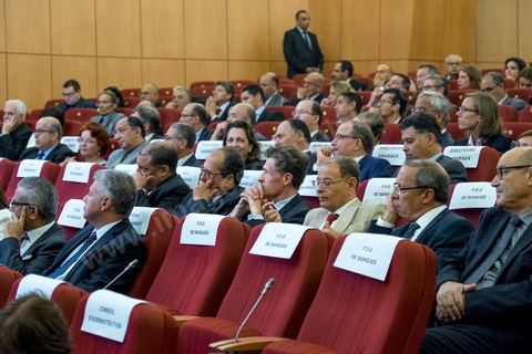 September 9, 2015: Panel discussion with leading Tunisian economic figures at the Central Bank of Tunisia. Two-day visit to Tunis by Christine Lagarde, Managing Director of the International Monetary Fund (IMF). As part of her second official visit to Tunisia—her last visit to the country had been in 2012—she met with President Beji Caïd Essebsi, Central Bank Governor Chedly Ayari, and Prime Minister Habib Essid. Her key messages: confidence and reforms amid challenging circumstances. Amid this busy schedule, she made a point of visiting the Medina of Tunis to reaffirm the importance and value of tourism, and she visited the Bardo Museum to lay a wreath in tribute to the victims of the March 18 attack. 