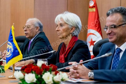September 9, 2015: Panel discussion with leading Tunisian economic figures at the Central Bank of Tunisia. Two-day visit to Tunis by Christine Lagarde, Managing Director of the International Monetary Fund (IMF). As part of her second official visit to Tunisia—her last visit to the country had been in 2012—she met with President Beji Caïd Essebsi, Central Bank Governor Chedly Ayari, and Prime Minister Habib Essid. Her key messages: confidence and reforms amid challenging circumstances. Amid this busy schedule, she made a point of visiting the Medina of Tunis to reaffirm the importance and value of tourism, and she visited the Bardo Museum to lay a wreath in tribute to the victims of the March 18 attack. 
