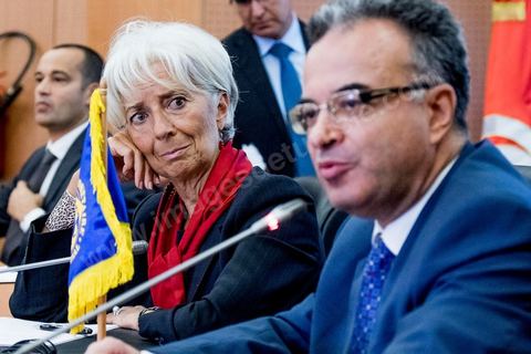 September 9, 2015: Panel discussion with leading Tunisian economic figures at the Central Bank of Tunisia. Two-day visit to Tunis by Christine Lagarde, Managing Director of the International Monetary Fund (IMF). As part of her second official visit to Tunisia—her last visit to the country had been in 2012—she met with President Beji Caïd Essebsi, Central Bank Governor Chedly Ayari, and Prime Minister Habib Essid. Her key messages: confidence and reforms amid challenging circumstances. Amid this busy schedule, she made a point of visiting the Medina of Tunis to reaffirm the importance and value of tourism, and she visited the Bardo Museum to lay a wreath in tribute to the victims of the March 18 attack. 