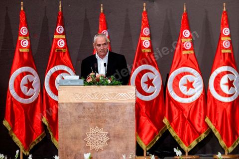 October 5, 2013: Speech by Houcine Abbassi at the launch of the National Dialogue, attended by the three presidents and overseen by Houcine Abbassi, Secretary General of the UGTT, Wided Bouchamaoui, President of UTICA; Mohamed Fadhel Mahfoudh, President of the National Bar Association; and Abdelssattar Ben Moussa, President of the National League for Human Rights. Four weeks of negotiations on the roadmap, which calls for the formation of a non-partisan government and the adoption of an electoral calendar by the end of the month.