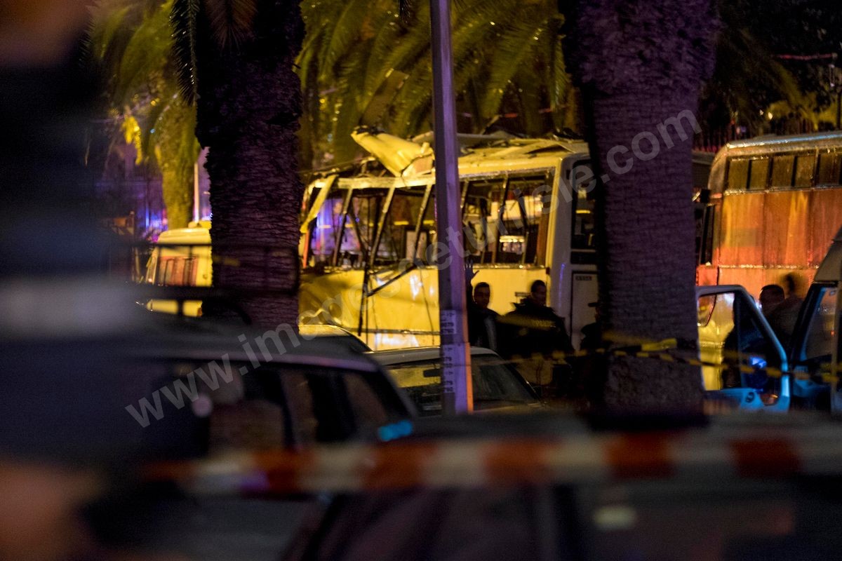 M32-750 Attaque terroriste à Tunis contre bus de la police 24112015