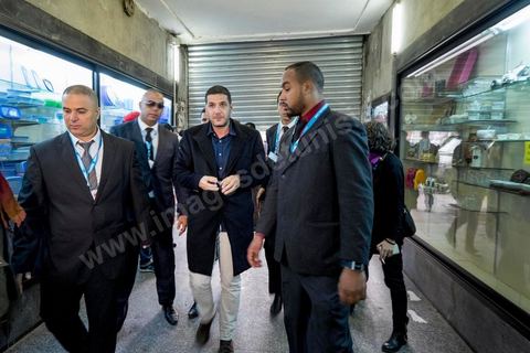 November 26, 2015: Nabil Ayouch arrives under heavy security. As part of the JCC (Carthage Film Festival), the Arab-African Film Festival in Tunis, the first screening in a Muslim country of the film “Much Loved” by Moroccan director Nabil Ayouch took place. Two days after the terrorist attack on a presidential police bus just a few hundred meters from the JCC’s movie theaters, the screening of “Much Loved” became a double challenge. JCC Director Brahim Eltaief and Nabil Ayouch were determined to keep the screening on the schedule, along with the rest of the festival’s program. The theater filled with more than a thousand film enthusiasts eager to meet Nabil Ayouch and see the Arabic-language premiere of this excellent film, which portrays the reality of Moroccan sex workers with raw honesty and great talent. The screening was followed by a press conference.