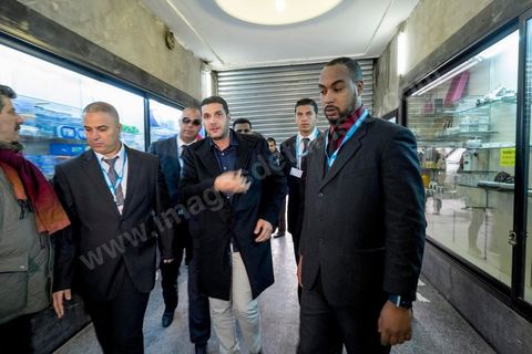 November 26, 2015: Nabil Ayouch arrives under heavy security. As part of the JCC (Carthage Film Festival), the Arab-African Film Festival in Tunis, the first screening in a Muslim country of the film “Much Loved” by Moroccan director Nabil Ayouch took place. Two days after the terrorist attack on a presidential police bus just a few hundred meters from the JCC’s movie theaters, the screening of “Much Loved” became a double challenge. JCC Director Brahim Eltaief and Nabil Ayouch were determined to keep the screening on the schedule, along with the rest of the festival’s program. The theater filled with more than a thousand film enthusiasts eager to meet Nabil Ayouch and see the Arabic-language premiere of this excellent film, which portrays the reality of Moroccan sex workers with raw honesty and great talent. The screening was followed by a press conference.