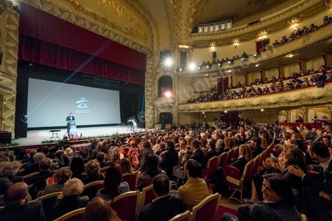November 28, 2015: Inside the theater, the audience is packed; Bassem Youssef is the master of ceremonies. The closing ceremony of the JCC took place at the Municipal Theater of Tunis, in the heart of the capital, which had been devastated just a few days earlier by a suicide terrorist attack that killed 12 members of the presidential guard. The ceremony, moved up due to a curfew, served as a tribute to the culture that stood up to terror throughout the week and as an opportunity to honor artists and filmmakers from the Arab-African world. 