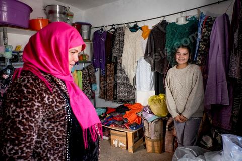 January 22, 2016: Amina and her mother welcome us into their small shop selling secondhand clothes and household odds and ends. For the past week, because of the tension, Amira’s father has forbidden her from going to school in the city center. It’s too dangerous. So the 18-year-old spends her days in Karma watching the sheep eat the plastic bags and garbage that are piling up. Amira isn’t allowed to venture too far into the neighborhood. That’s her mother’s order this time. Her mother, who runs a tiny shop, wants to keep her within sight: “Amira—I don’t want her to be harassed on the street by young people. I’m worried about her two brothers, too. Their father has allowed them to go to school, but it closes in the afternoon. I don’t want them to take advantage of that to go protest, or to be approached by terrorists.” The specter of jihadism has become a source of terror—or an opportunity—for poor families in Kasserine.