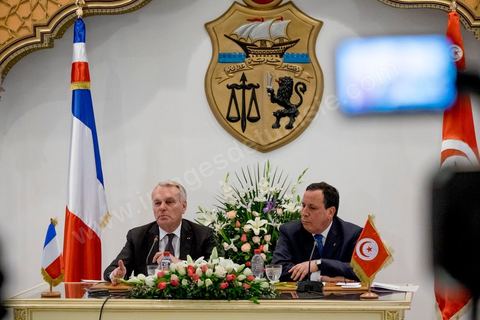 18 mars 2016 : conférence de présence avec les deux ministres des Affaires Etrangères, le français Jean-Marc Ayrault et le tunisien Khemaies Jhinaoui. En visite de deux jours à Tunis, le nouveau ministre français des affaires étrangères  Jean Marc Ayrault « a exhorté jeudi la jeunesse tunisienne à résister à l'extrémisme islamiste et à ne pas se tromper de chemin ».