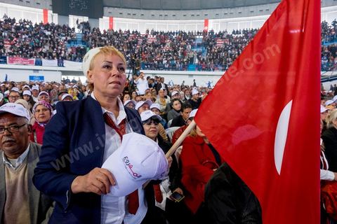 20 mars 2016 : premier grand meetingorganisé par les fondateurs du mouvement "Machrou3 Tounes" dirigé par Mohsen Marzouk. A la coupole d'El Menzah, annoce officielle du nouveau parti, présentation de son logo, une clef, et du communiqué fondateur. Le meeting se termine par un long discours de son leader Mohsen Marzouk, ex Nidaa Tounes. Il a indiqué que le mouvement Projet de la Tunisie ne refera pas les mêmes erreurs que celles commises par Nidaa Tounes.