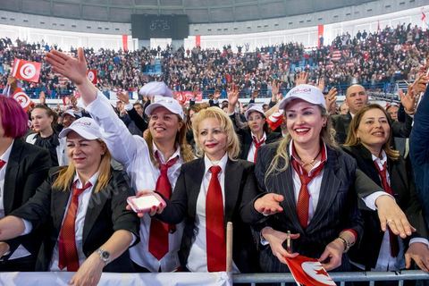 20 mars 2016 : premier grand meetingorganisé par les fondateurs du mouvement "Machrou3 Tounes" dirigé par Mohsen Marzouk. A la coupole d'El Menzah, annoce officielle du nouveau parti, présentation de son logo, une clef, et du communiqué fondateur. Le meeting se termine par un long discours de son leader Mohsen Marzouk, ex Nidaa Tounes. Il a indiqué que le mouvement Projet de la Tunisie ne refera pas les mêmes erreurs que celles commises par Nidaa Tounes.