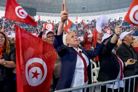 20 mars 2016 : premier grand meetingorganisé par les fondateurs du mouvement "Machrou3 Tounes" dirigé par Mohsen Marzouk. A la coupole d'El Menzah, annoce officielle du nouveau parti, présentation de son logo, une clef, et du communiqué fondateur. Le meeting se termine par un long discours de son leader Mohsen Marzouk, ex Nidaa Tounes. Il a indiqué que le mouvement Projet de la Tunisie ne refera pas les mêmes erreurs que celles commises par Nidaa Tounes.