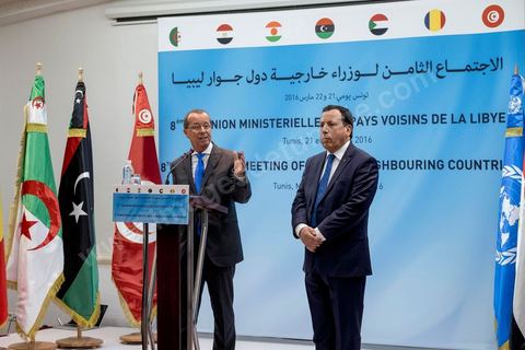 March 22, 2016: Press conference by Tunisian Foreign Minister Khemaies Jhinaoui and the United Nations Secretary-General’s Special Envoy for Libya, Martin Kobler, following two days of deliberations at the 8th Ministerial Meeting of Libya’s Neighboring Countries in Tunis. Mr. Jhinaoui emphasized that the control of certain regions of Libya by terrorist organizations was a source of “extreme concern.” It is therefore imperative to “accelerate” the Presidential Council of the Government of National Accord taking office so that it can begin its mission to combat terrorism, he added. For his part, Kobler assessed that the political process in Libya was “precarious” because some members of parliament had abstained from voting on the Government of National Accord, in addition to statements by certain parties regarding their intention to prevent this government from entering the capital to assume office.