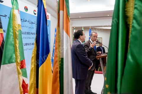 March 22, 2016: Press conference by Tunisian Foreign Minister Khemaies Jhinaoui and the United Nations Secretary-General’s Special Envoy for Libya, Martin Kobler, following two days of deliberations at the 8th Ministerial Meeting of Libya’s Neighboring Countries in Tunis. Mr. Jhinaoui emphasized that the control of certain regions of Libya by terrorist organizations was a source of “extreme concern.” It is therefore imperative to “accelerate” the Presidential Council of the Government of National Accord taking office so that it can begin its mission to combat terrorism, he added. For his part, Kobler assessed that the political process in Libya was “precarious” because some members of parliament had abstained from voting on the Government of National Accord, in addition to statements by certain parties regarding their intention to prevent this government from entering the capital to assume office.