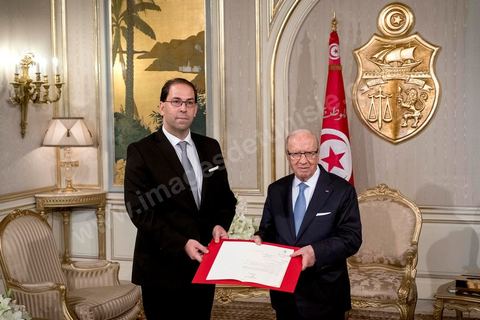August 3, 2016: Following a meeting of the parties in the National Union coalition, Tunisian President Béji Caïd Essebsi met with Youssef Chahed to present him with the official letter appointing him as Prime Minister and tasking him with forming the new Tunisian national unity government within the next 30 days, following the dismissal of Habib Essid last weekend. Previously the Minister of Local Affairs, the 40-year-old succeeds Habib Essid as head of the government. On Saturday, members of parliament withdrew their confidence in his government, just 18 months after his appointment.