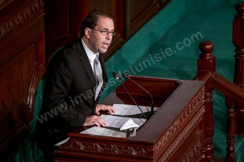 26 août 2016 : Discours pour vote de confiance du nouveau Premier Ministre Youssef Chached devant les députés à l'Assemblée des Représentants du Peuple et présentation de sa nouvelle équipe gouvernementale d'union nationale composée de 26 ministres et 14 secrétaires d'état. Il a annoncé notamment une série de mesures en faveur de la lutte contre le terrorisme et la corruption, pour la relance de l'économie et des investissements. Après avoir posé un bilan inquiétant de l'économie tunisienne et de sa dett, il promet de s'attaquer à la réforme de l'administration, avec notamment réduction du nombre de fonctionnaires. 