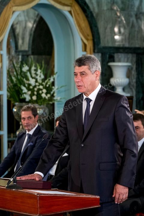 27 aout 2016 : Ghazi Jeribi, Minsitre de la Justice, à la prestation de serment du nouveau gouvernement de Youssef Chahed devant le Président de la République Béji Caïd Essebsi à Carthage. Au lendemain du vote de confiance à l'ARP, les membres du nouveau gouvernement se sont rendus à Carthage pour la prestation de serment et la photo de groupe du gouvernement. Le gouvernement a obtenu 167 voix de confiance et 22 députés ont voté contre et 5 autres ont préféré s’abstenir.