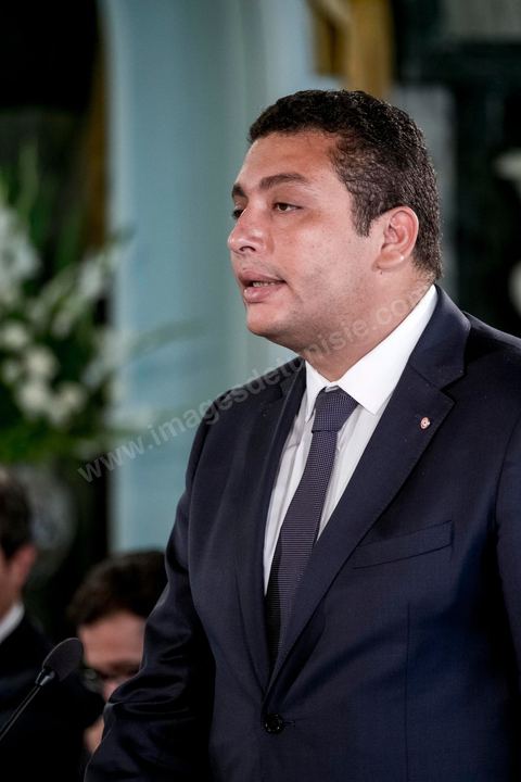 27 aout 2016 : Iyed Dahmani, Ministre auprès du chef du gouvernement chargé des Relations avec le Parlement, à la prestation de serment du nouveau gouvernement de Youssef Chahed devant le Président de la République Béji Caïd Essebsi à Carthage. Au lendemain du vote de confiance à l'ARP, les membres du nouveau gouvernement se sont rendus à Carthage pour la prestation de serment et la photo de groupe du gouvernement. Le gouvernement a obtenu 167 voix de confiance et 22 députés ont voté contre et 5 autres ont préféré s’abstenir.