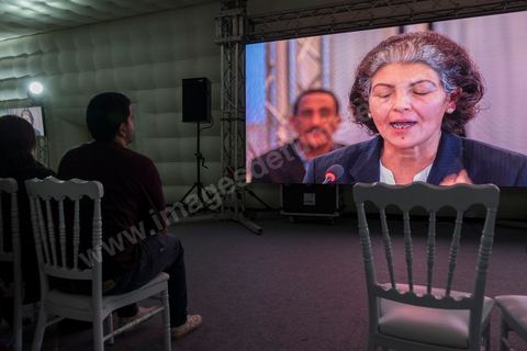 Auditions publiques de l'Instance Vérité Dignité, 18 novembre 2016. Leila Khald, épouse de Bachir Laabidi, leader syndical de Redeyef, arrêté et torturé lors du soulèvement du bassin minier de Gafsa de janvier à juin 2008.