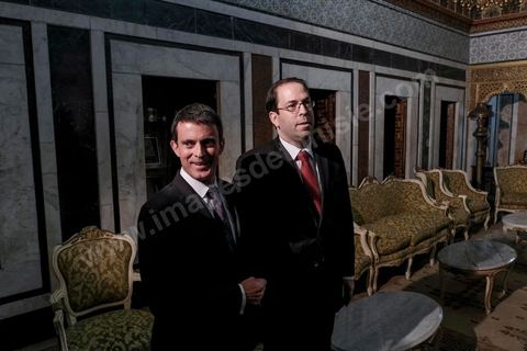 28 novembre 2016 : À la veille de la conférence internationale Tunisia 2020, Manuel Valls, Premier ministre français, était aux côtés de son homologue Youssef Chahed au Palais de la Kasbah à Tunis, à l’occasion de la signature d’une panoplie d’accords entre la Tunisie et la France, dans le cadre de la coopération économique unissant les deux pays.