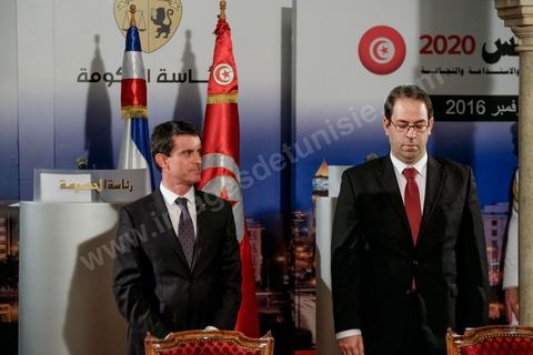 28 novembre 2016 : À la veille de la conférence internationale Tunisia 2020, Manuel Valls, Premier ministre français, était aux côtés de son homologue Youssef Chahed au Palais de la Kasbah à Tunis, à l’occasion de la signature d’une panoplie d’accords entre la Tunisie et la France, dans le cadre de la coopération économique unissant les deux pays.