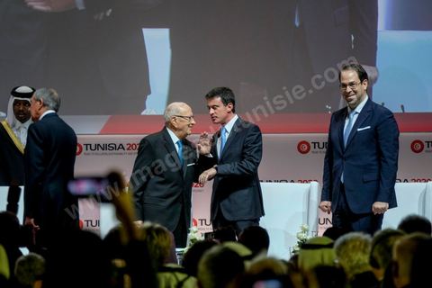 29 novembre 2016 : Cérémonie d'ouverture de la Conférence Tunisia 2020 par président Tunisien Beji Caid Essebsi, avec Emir du Qatar, Premiers Ministres tunisien, français et algérien.