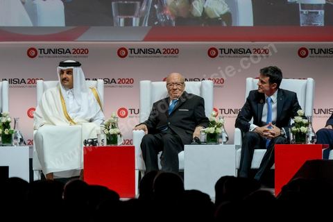 29 novembre 2016 : Cérémonie d'ouverture de la Conférence Tunisia 2020 par président Tunisien Beji Caid Essebsi, avec Emir du Qatar, Premiers Ministres tunisien, français et algérien.