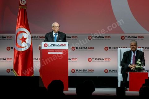 29 novembre 2016 : Béji Caïd Essebsi, Président de la Tunisie, à la Cérémonie d'ouverture de la Conférence Tunisia 2020 par président Tunisien Beji Caid Essebsi, avec Emir du Qatar, Premiers Ministres tunisien, français et algérien.